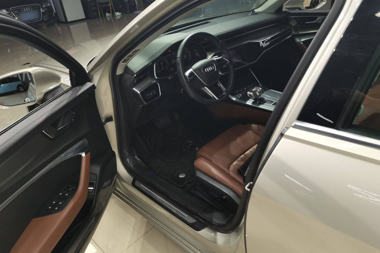 奥迪A6L 2019款 45 TFSI 臻选致雅型中控内饰19