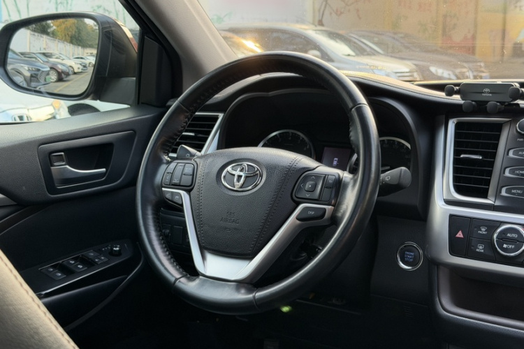 丰田 汉兰达 2017款 2.0T 四驱豪华版 7座中控内饰7005