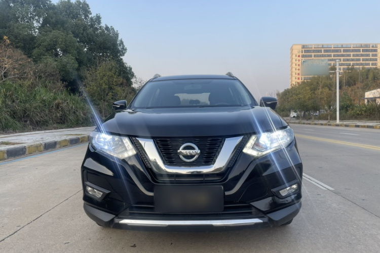 日产 奇骏 2017款 2.0L CVT舒适版 2WD车身外观6003