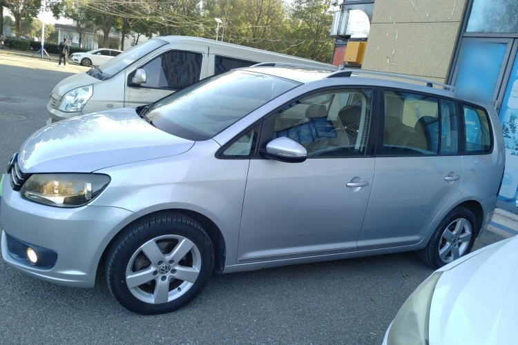 大众 途安 2013款 1.4T DSG舒适版5座车身外观4