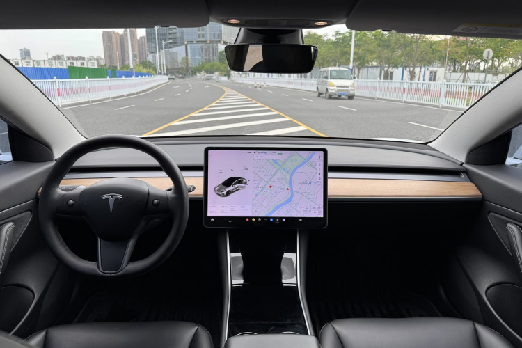 特斯拉 Model 3 2020款 改款 长续航后轮驱动版中控内饰7004