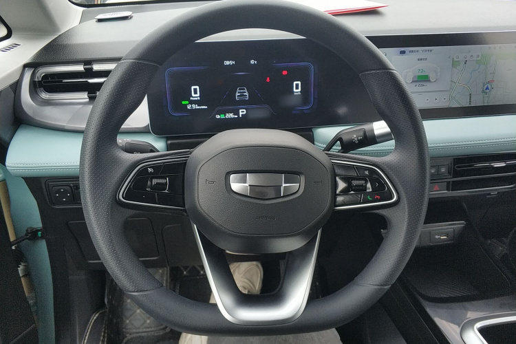 吉利几何E萤火虫 2024款 301km 星光中控内饰13