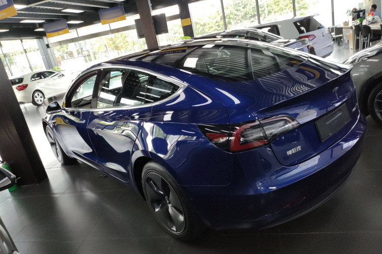 特斯拉 Model 3 2019款 标准续航后驱升级版车身外观6003