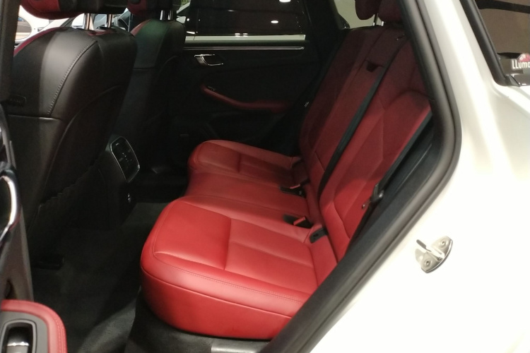 保时捷 2022款 Macan 2.0T中控内饰7004