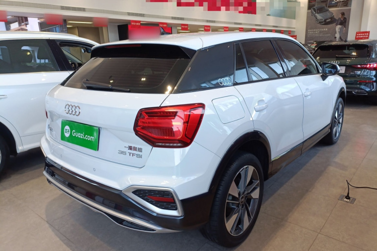 奥迪Q2L 2023款 35TFSI 时尚致雅型车身外观7