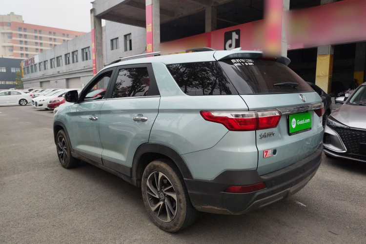 东风风光 风光S560 2018款 1.8L 手动豪华型 7座车身外观4