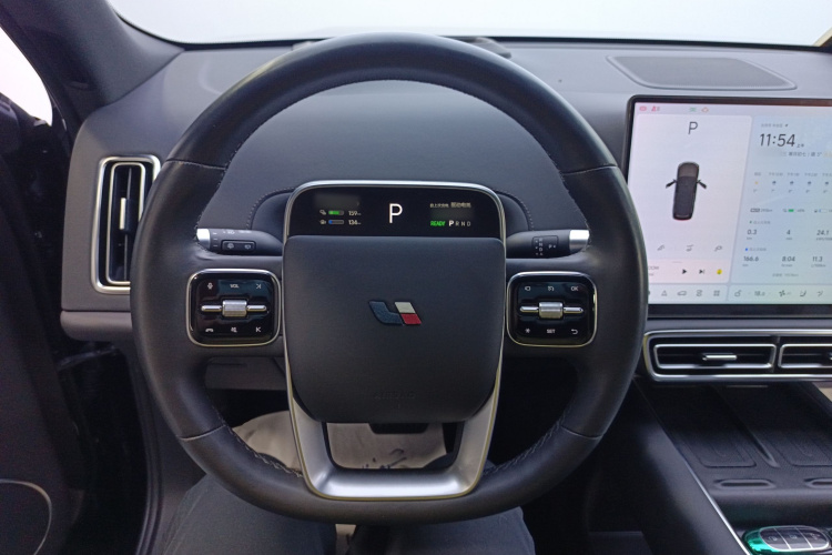 理想汽车 理想L9 2024款 Ultra中控内饰13