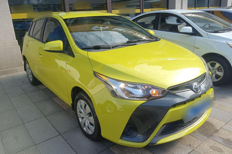 丰田 YARiS L 致炫 2016款 改款 1.5E CVT魅动版车身外观3