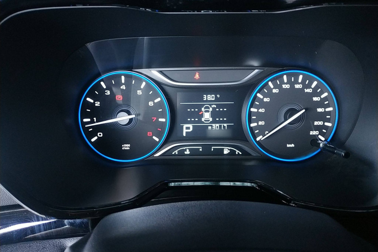 广汽传祺 传祺GS4 2018款 235T 自动两驱至尊版局部细节14