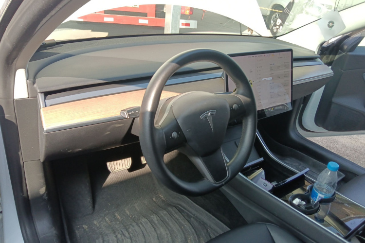 特斯拉 Model 3 2020款 改款 标准续航后驱升级版中控内饰7002