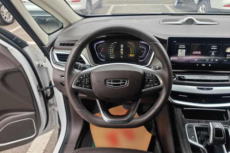 吉利汽车 嘉际 2021款 1.8TD DCT豪华型中控内饰13