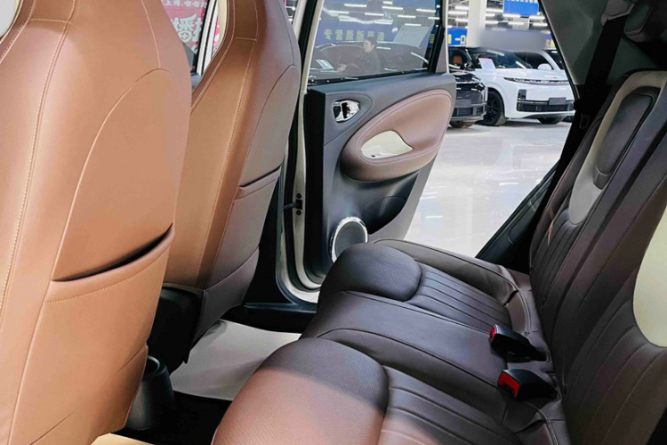 五菱汽车 五菱缤果 2023款 410km 灵犀尊享款中控内饰7002