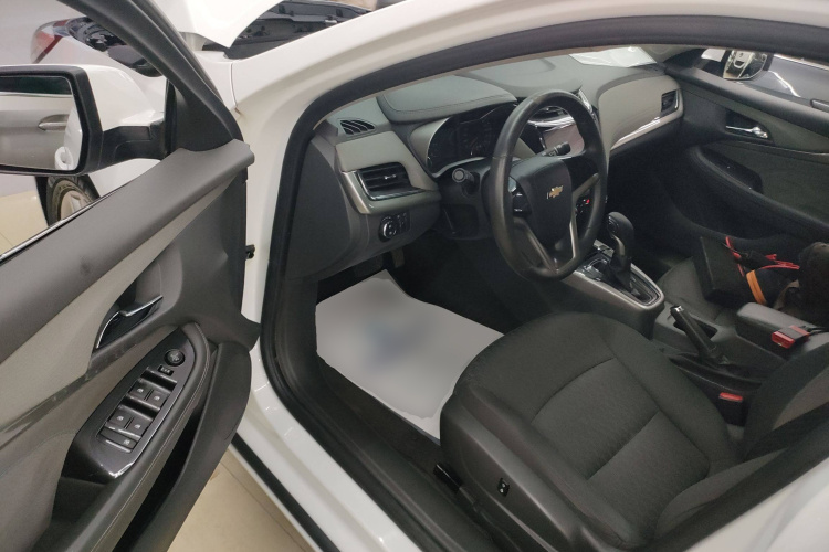 雪佛兰 迈锐宝 2016款 1.6T 自动舒适版中控内饰20