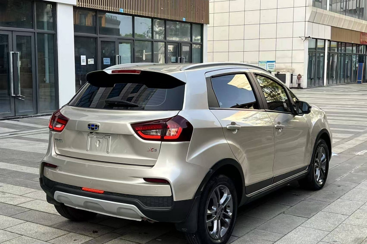 吉利汽车 远景X3 2020款 1.5L CVT尊贵型车身外观6005