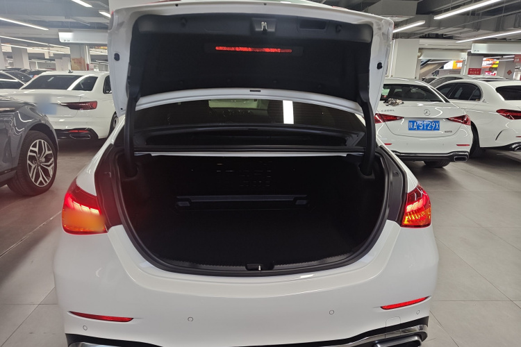 奔驰C级 2025款 C 260 L 运动版局部细节23