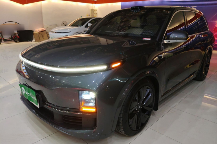 理想汽车 理想L8 2023款 Max车身外观1