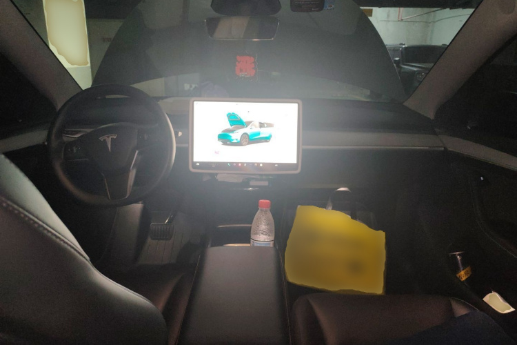 特斯拉 Model Y 2024款 后轮驱动版中控内饰12