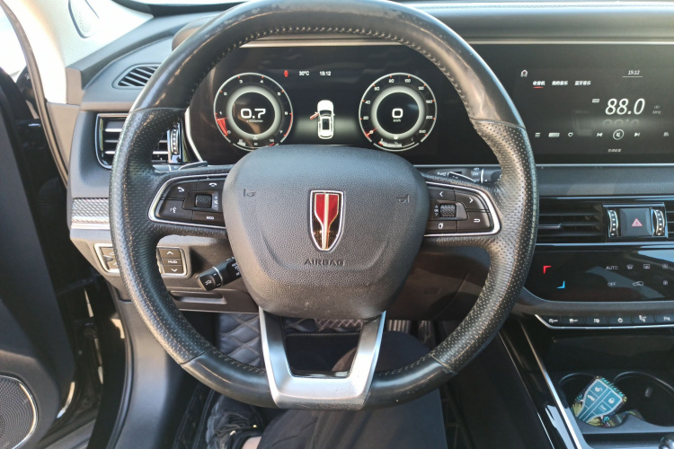 红旗HS5 2019款 2.0T 智联旗领四驱版中控内饰13