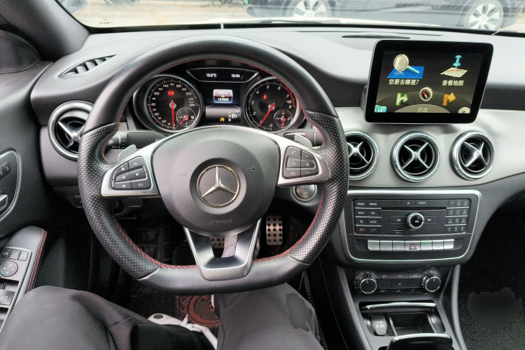 奔驰CLA 2017款 CLA 220 4MATIC中控内饰13