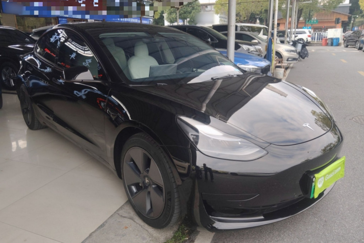 特斯拉 Model 3 2022款 后轮驱动版车身外观3