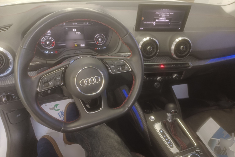 奥迪Q2L 2024款 35TFSI 豪华动感型中控内饰12