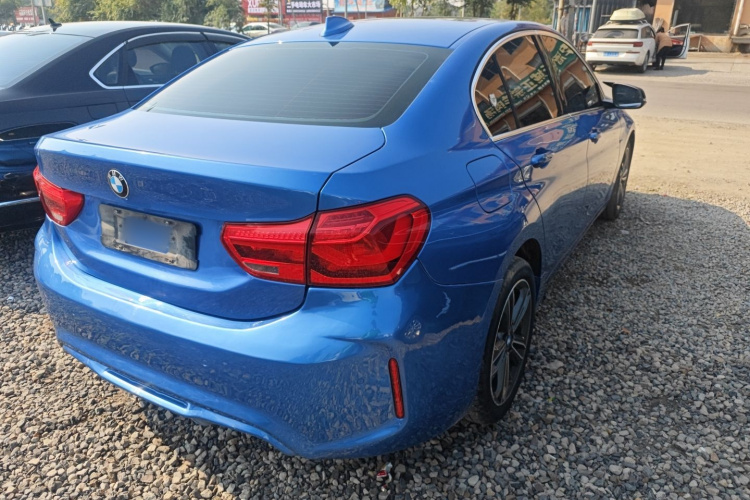 宝马1系 2018款 118i 运动型车身外观7