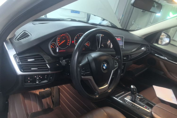 宝马X5(进口) 2014款 xDrive35i 豪华型中控内饰12