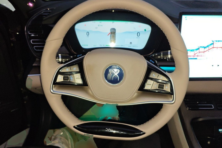 比亚迪 汉 2024款 EV 荣耀版 610KM四驱天神之眼智驾型中控内饰13