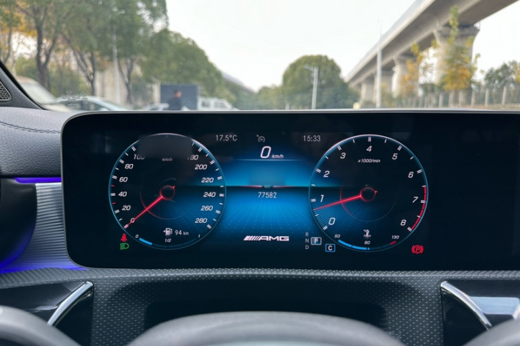 奔驰A级AMG 2019款 AMG A 35 L 4MATIC中控内饰7009