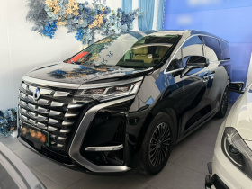 腾势D9 2022款 DM-i 970 四驱旗舰型