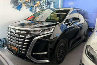 腾势D9 2022款 DM-i 970 四驱旗舰型