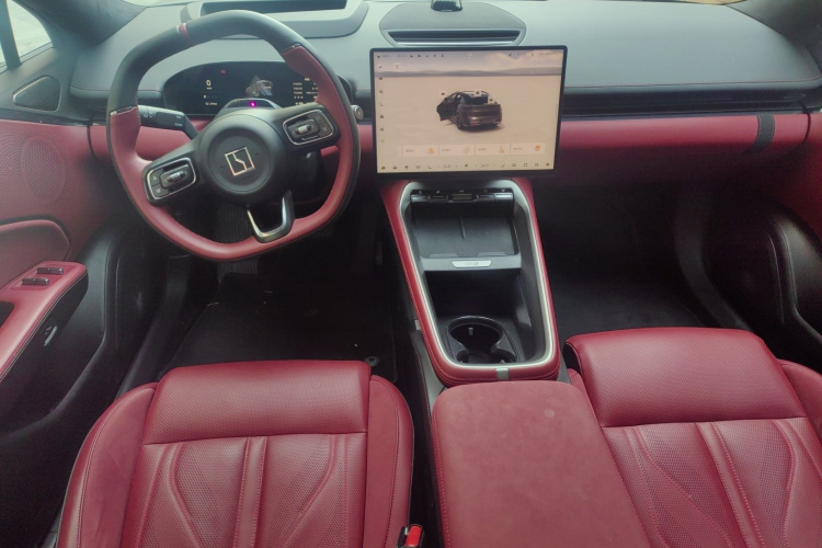 极氪007GT 2025款 后驱智驾版 75kWh中控内饰12