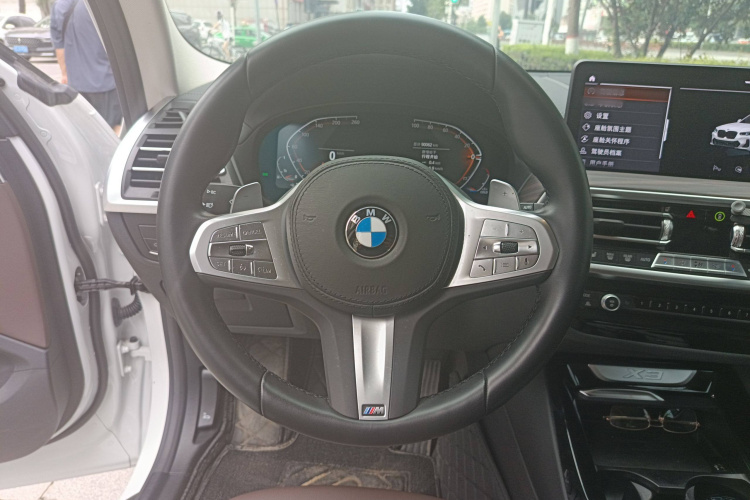 宝马X3 2023款 xDrive30i 领先型 M曜夜套装局部细节13