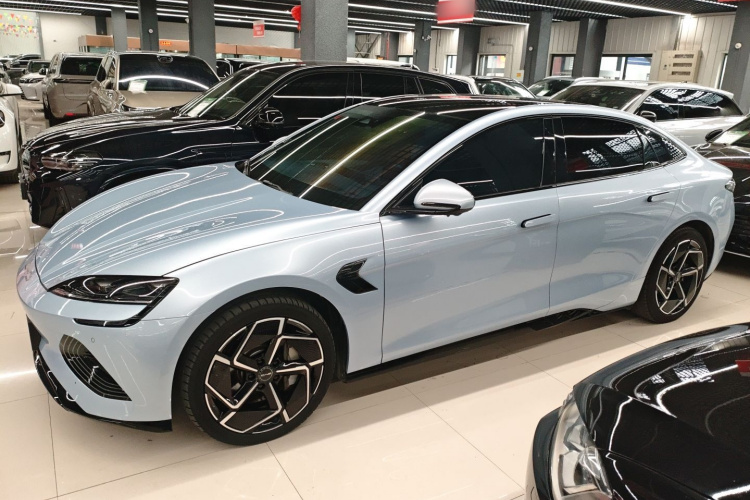 比亚迪 海豹 2022款 650km 四驱性能版车身外观6003