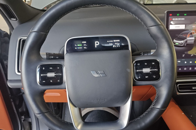 理想汽车 理想L8 2023款 Pro中控内饰13