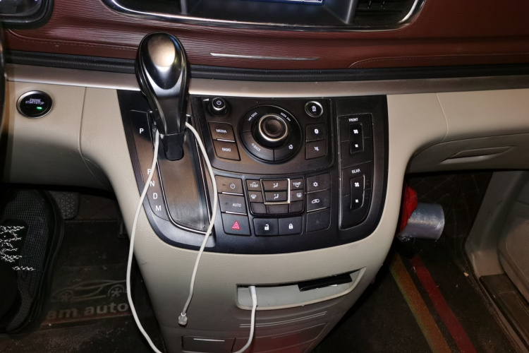 别克GL8 2017款 25S 豪华型 国V局部细节18