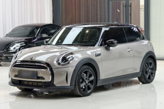 MINI 2023款 1.5T COOPER 艺术家