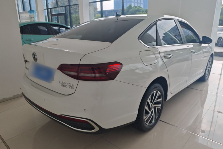 大众 朗逸 2024款 1.5L 自动满逸版车身外观7