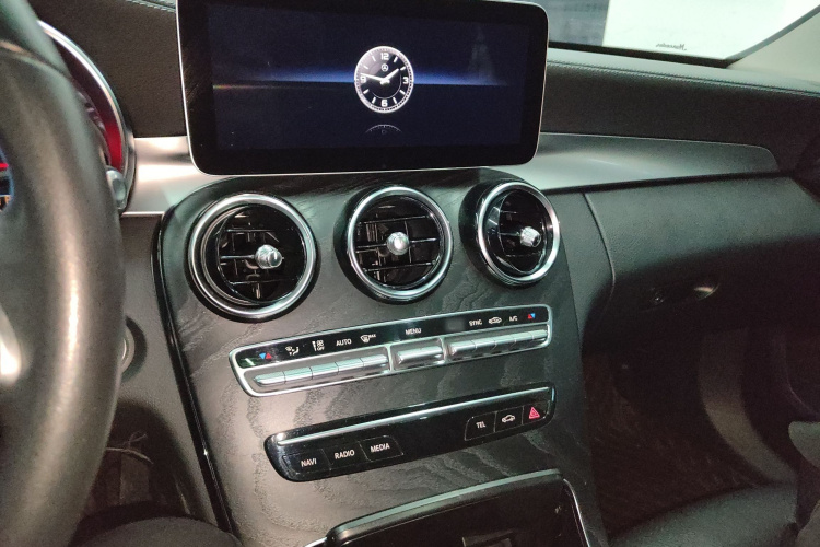 奔驰C级 2019款 C 180 L 时尚型运动版局部细节16