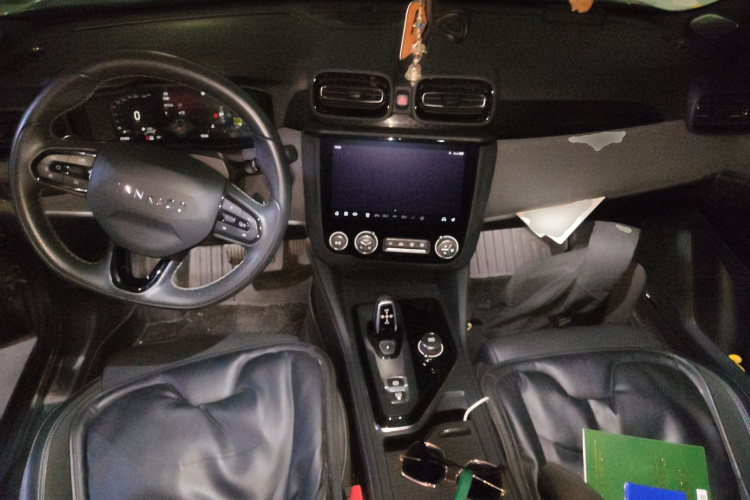 领克03 2022款 2.0TD DCT劲Pro中控内饰12