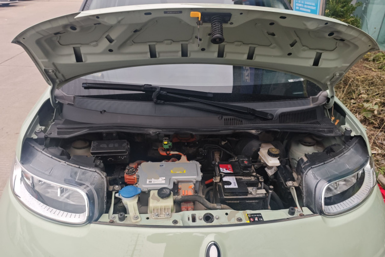 欧拉白猫 2022款 升级版 305km 豪华型 三元锂机舱底盘24