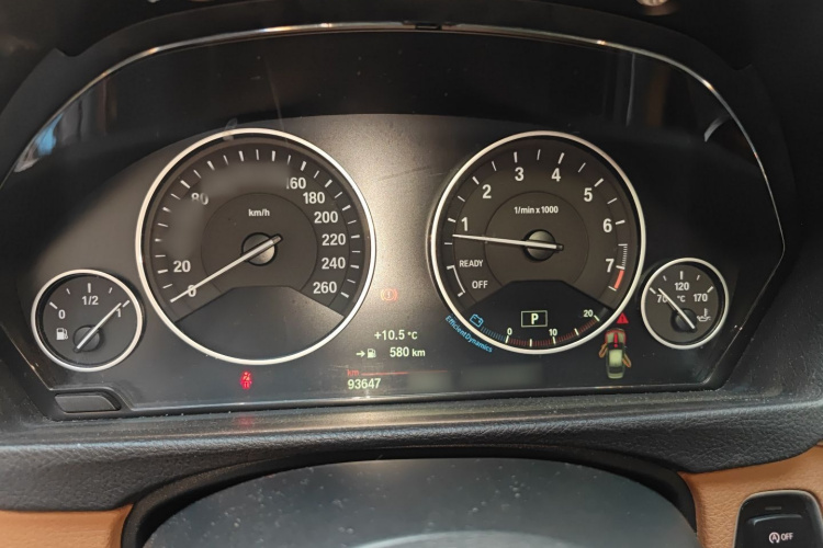 宝马3系 2015款 320Li 豪华设计套装局部细节14