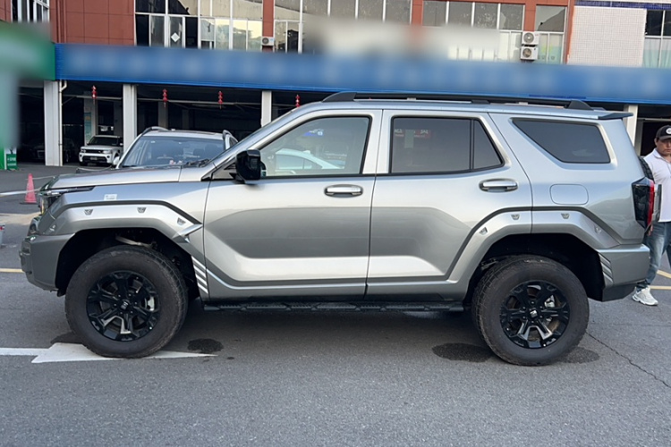 坦克400 2025款 2.4T 柴油版车身外观6003