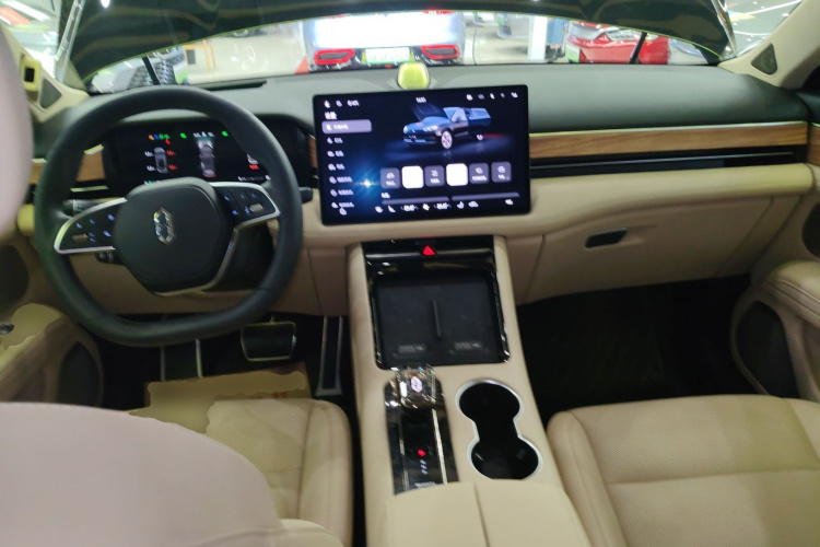 鸿蒙智行 问界M5 2023款 纯电后驱标准版中控内饰7002