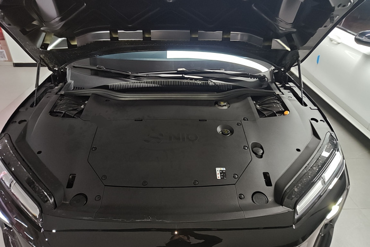 蔚来ET5T 2025款 冠军纪念版 75kWh Touring机舱底盘24