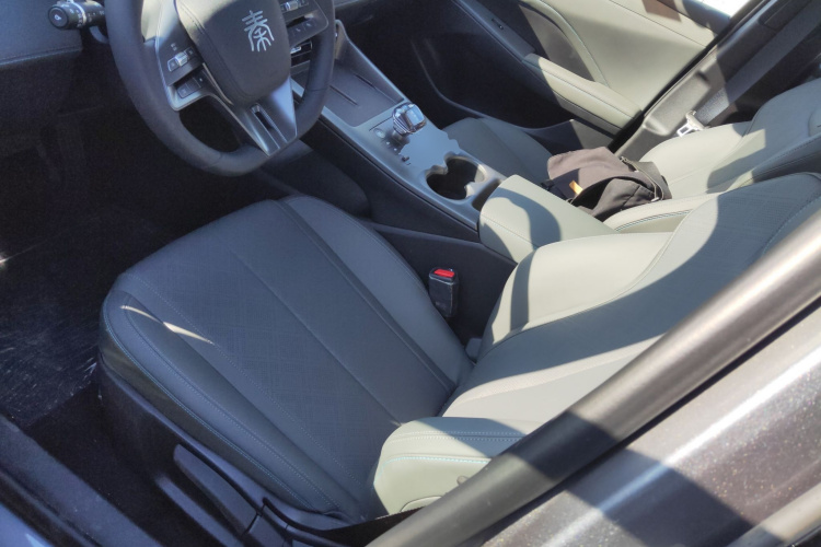 比亚迪 秦PLUS 2025款 DM-i 智驾版 55KM领先型中控内饰19