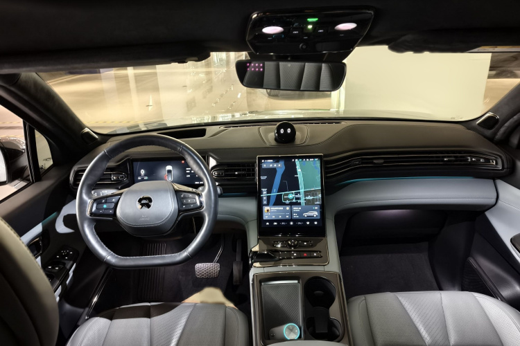蔚来ES8 2020款 580KM 签名版 六座版中控内饰7005