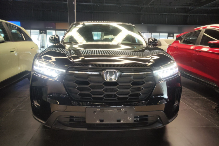 本田HR-V 2023款 240TURBO 劲睿版车身外观2