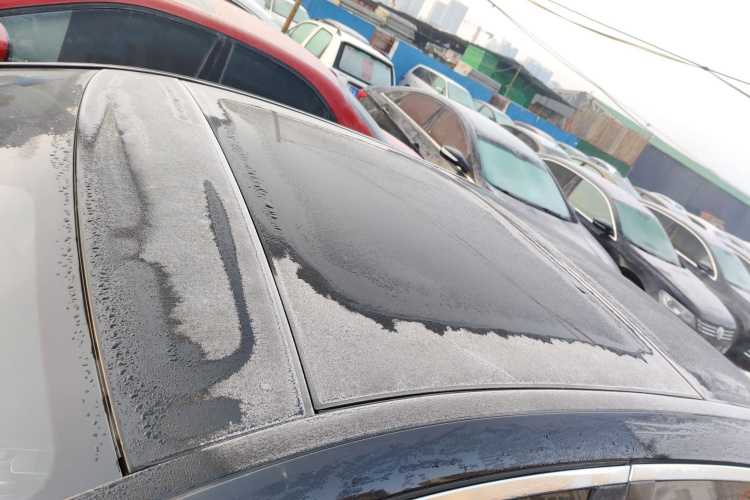 奔驰E级 2016款 E 300 L 运动豪华型局部细节57