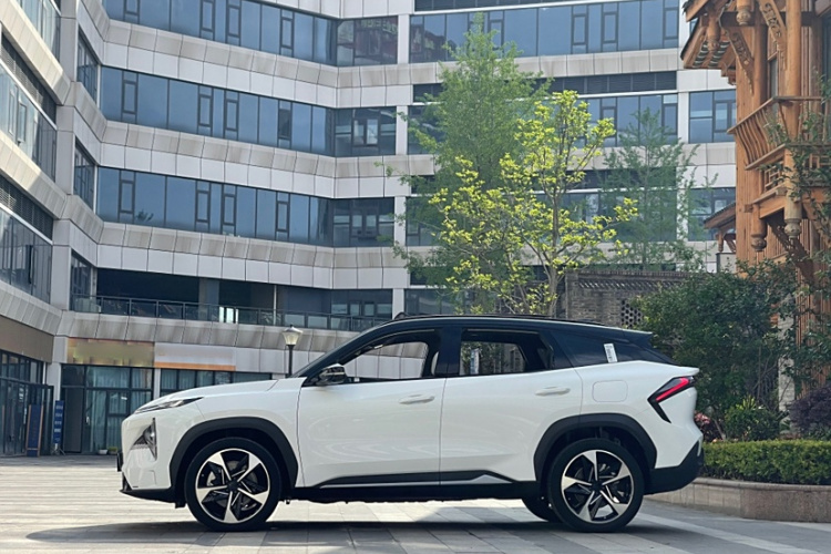 吉利银河 银河L7 2023款 1.5T 115km 星舰车身外观6006